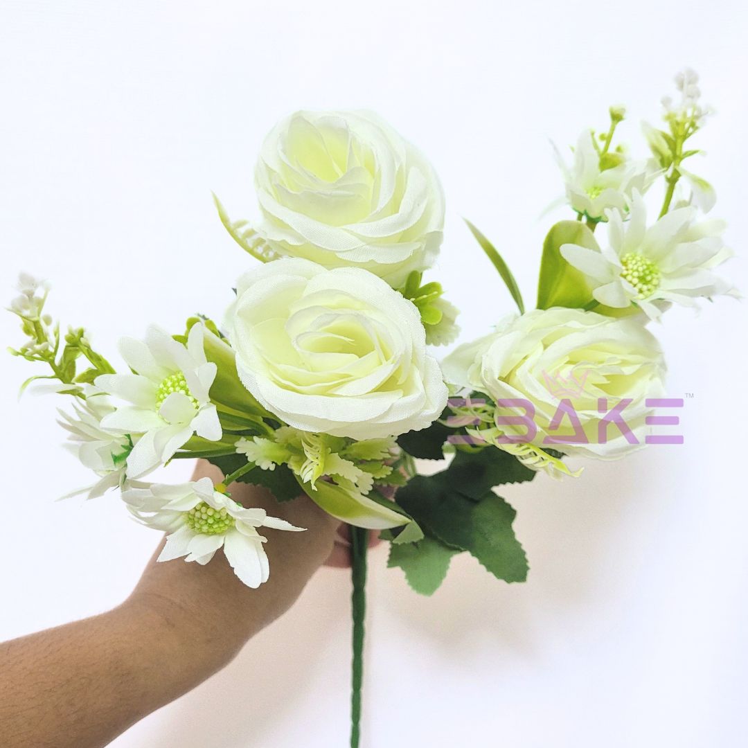 A1185 Off White Bunch (3 Roses With Fillers)