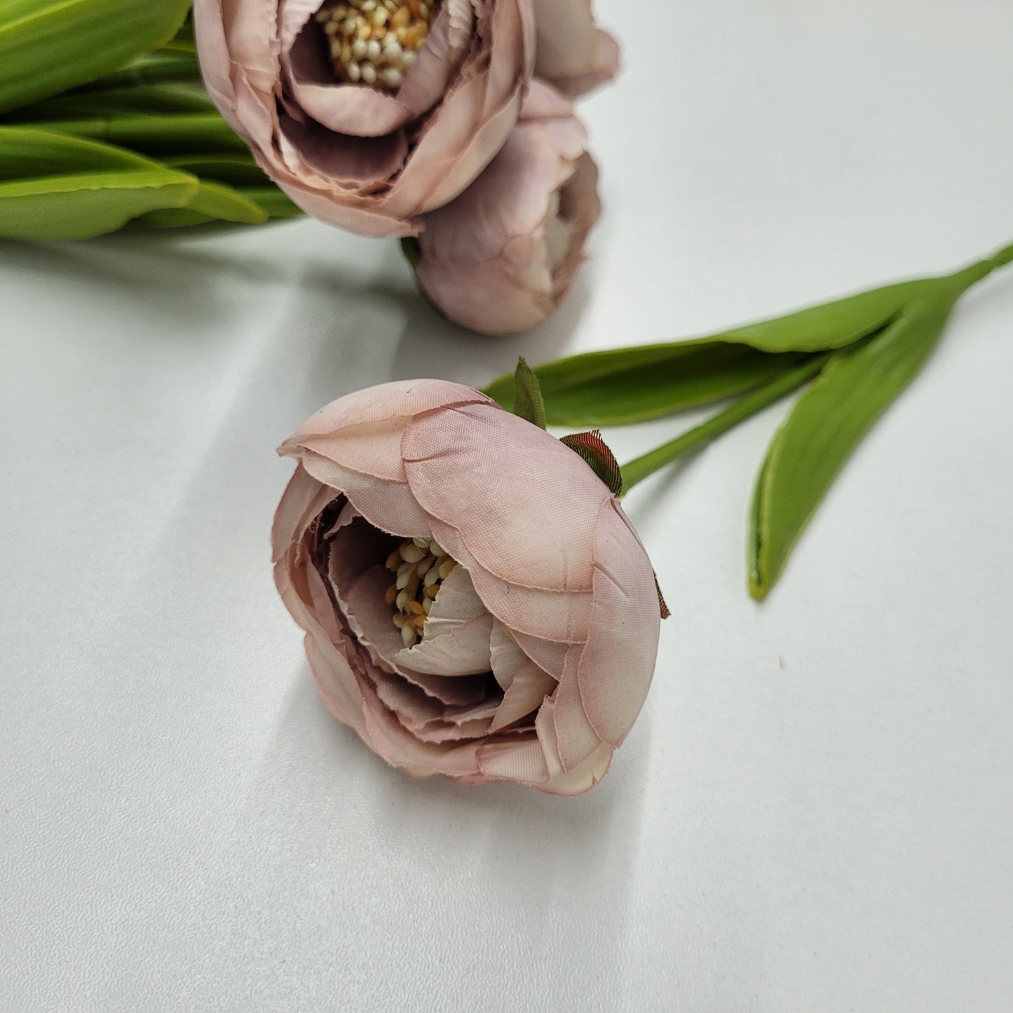 Peony With Leaves (Single Stem) A851
