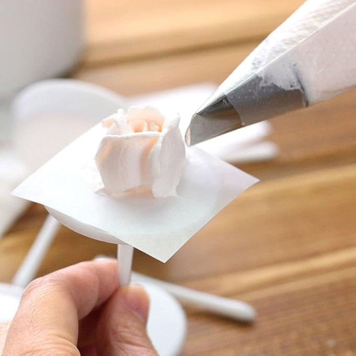 Stainless Steel Cake Decorating Nozzle / Pastry Icing Tip (124 Nozzle)
