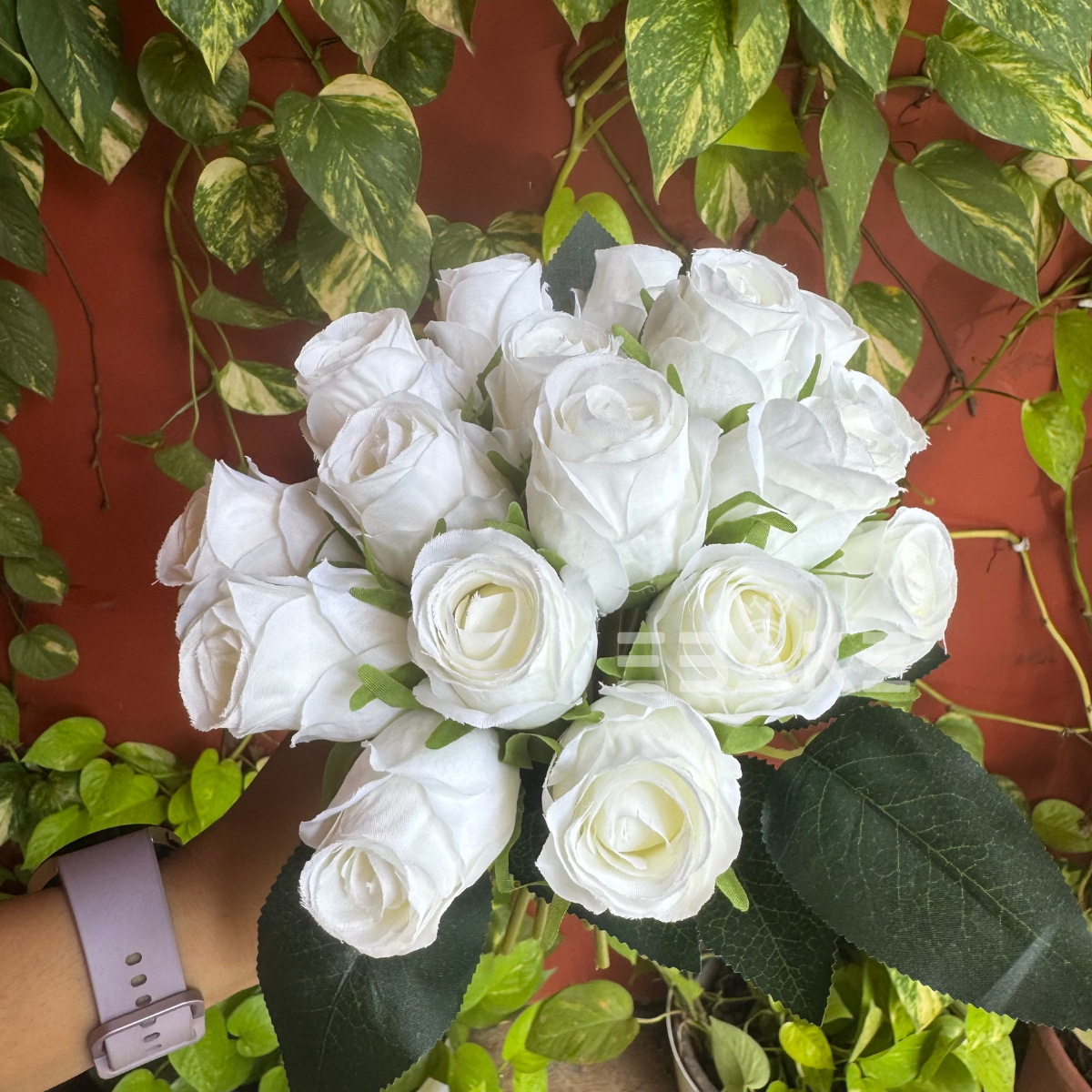 A1523 Artificial Rose Bouquet/Rose Bunch Bridal Bouquet (White) 18 Roses