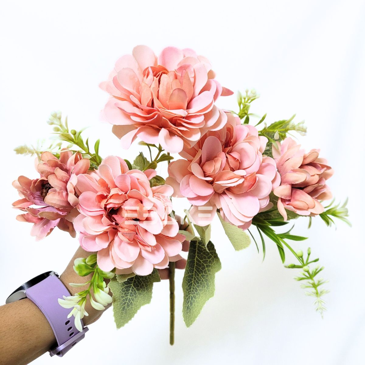 A1666 Salmon Dahlia Bunch With Fillers