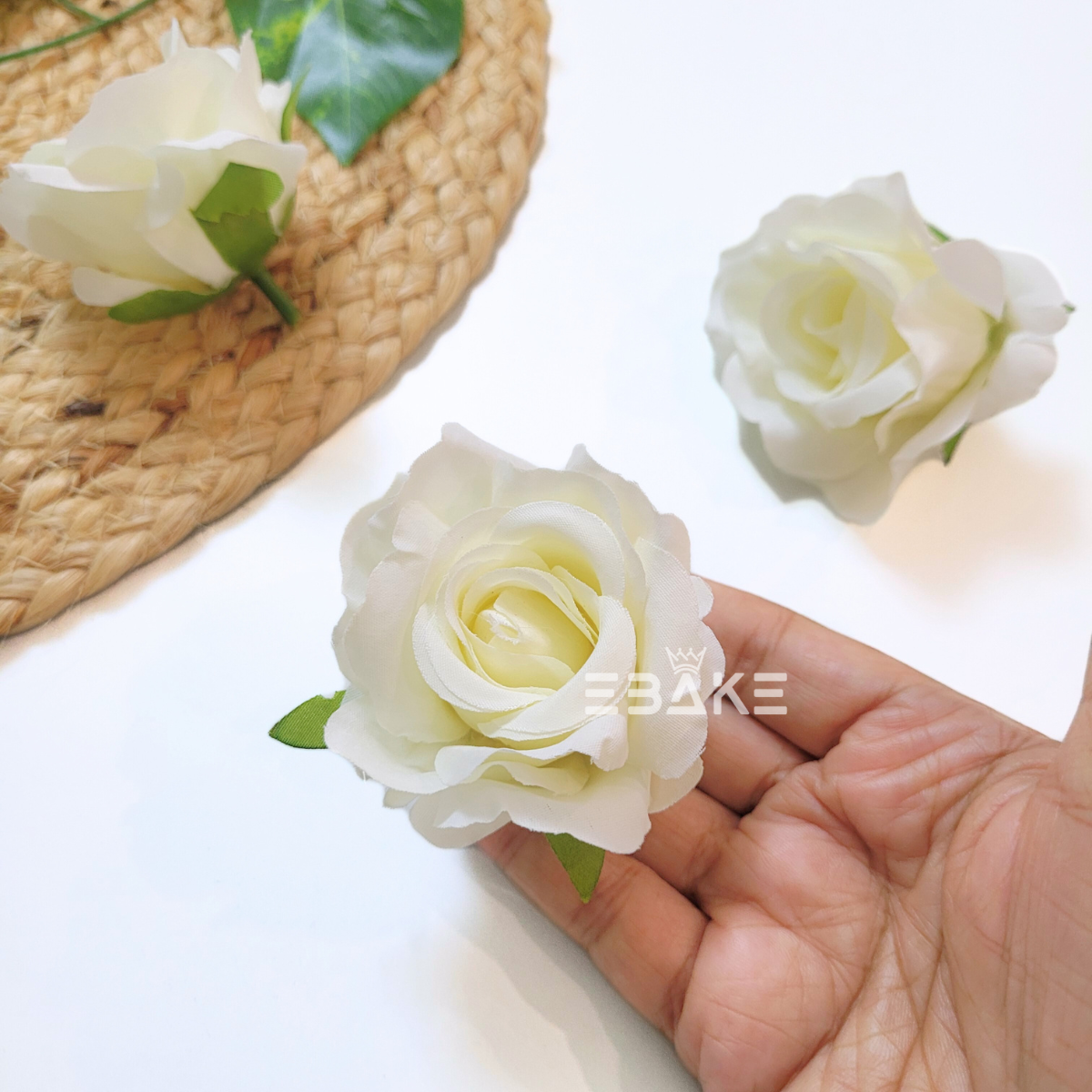 A1736 Dainty Rose - Off White