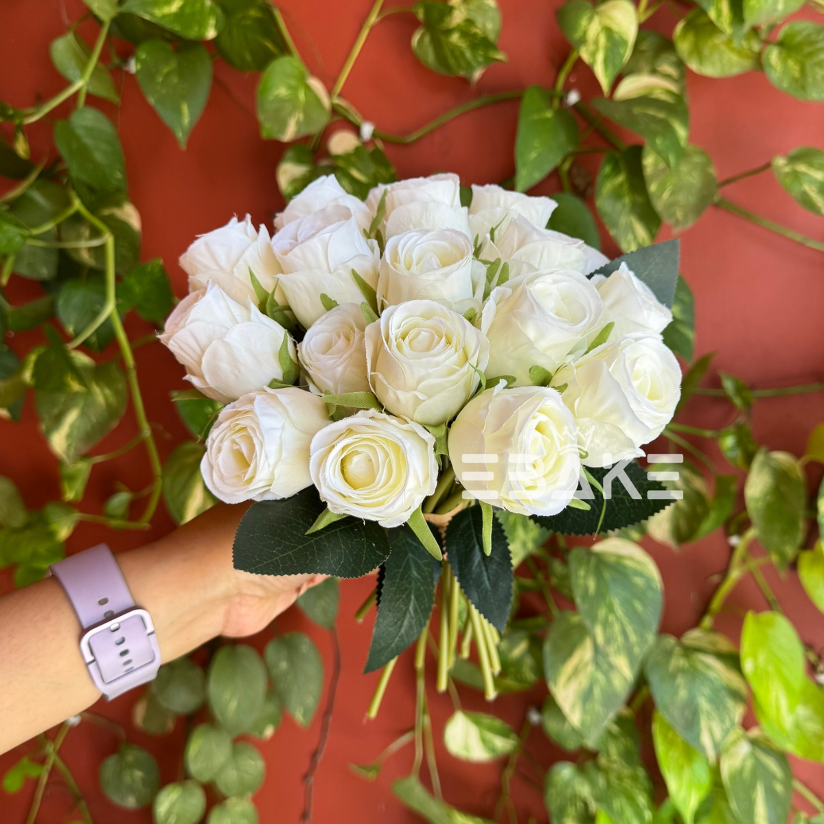 A1525 Artificial Rose Bouquet/Rose Bunch Bridal Bouquet (Off-White) 18 Roses