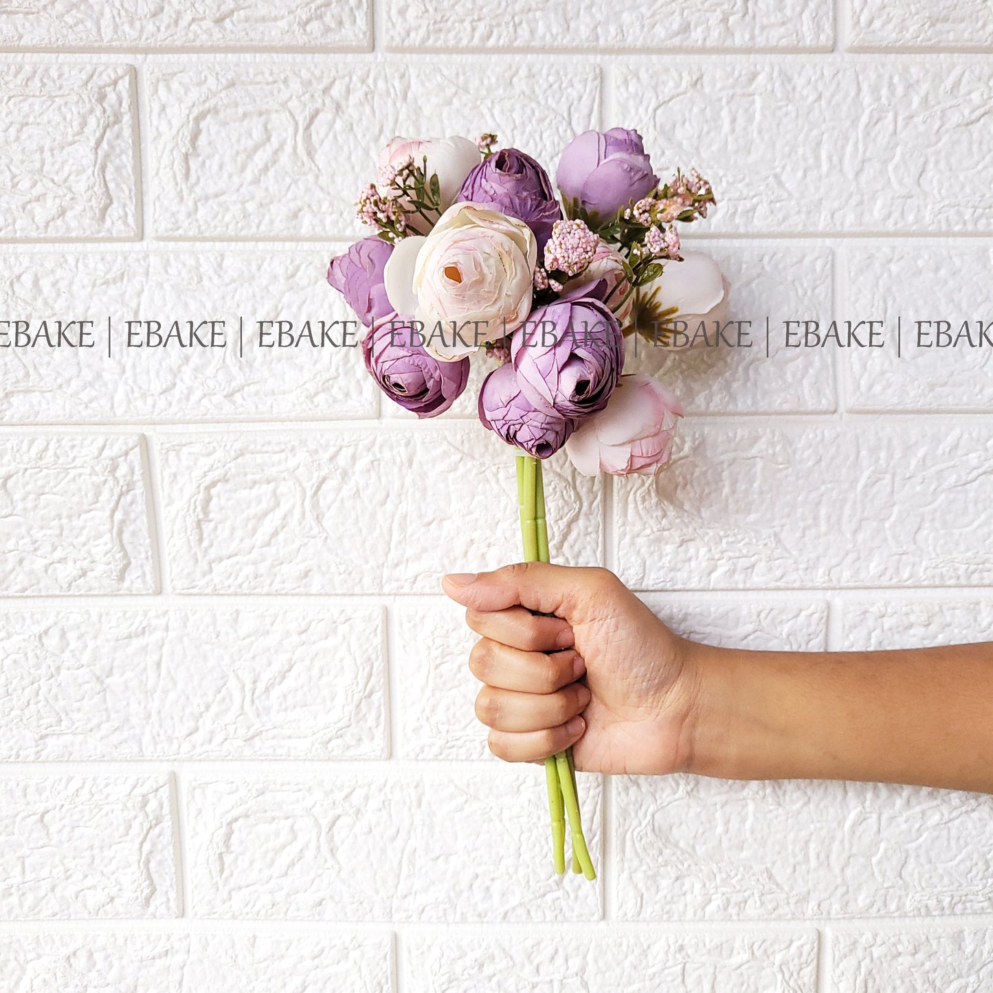 Closed Peony Bunch Lavender & White (12 peonies & 4 fillers) A464