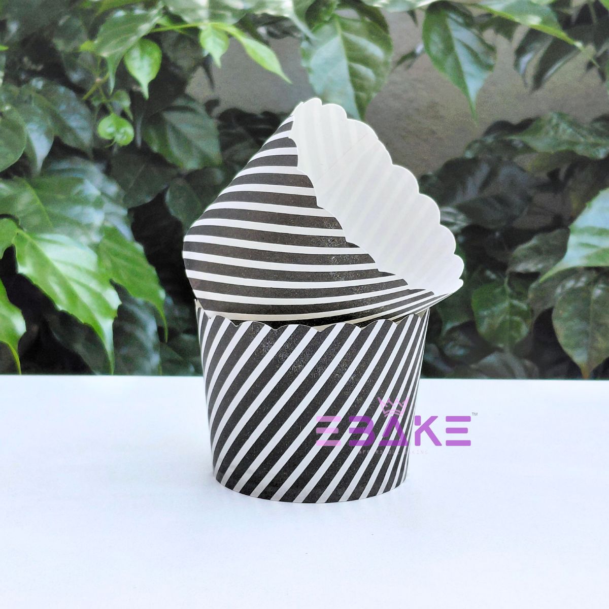Stripes Printed Paper Muffin Cup- Set Of 50 Pieces Medium (Black)