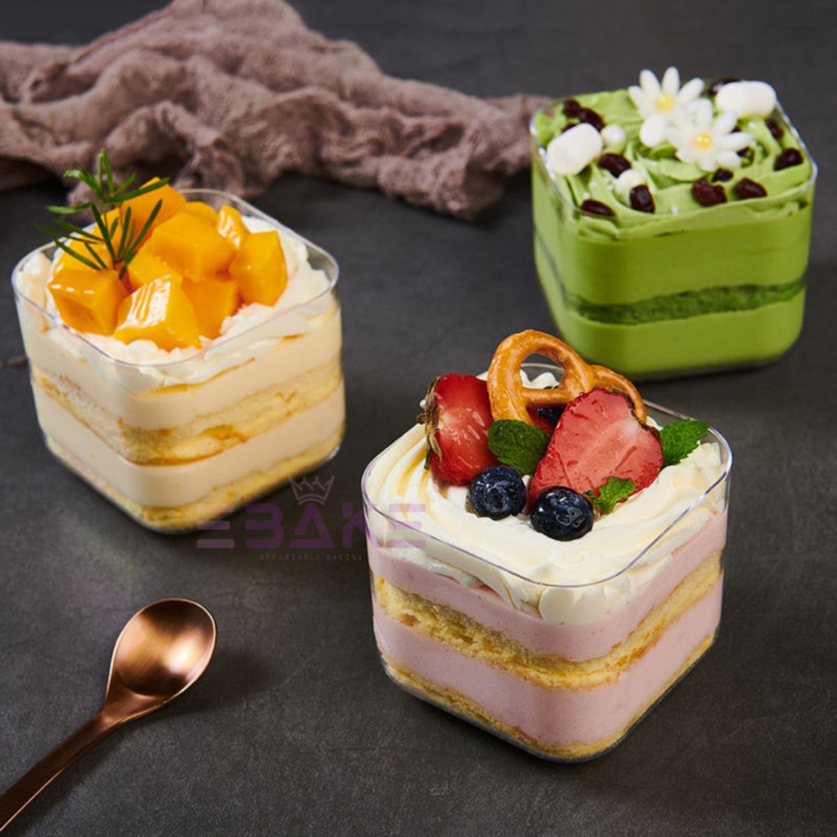 300ml Vertical Square Acrylic Dessert Box / Cake Tub (With Lid)