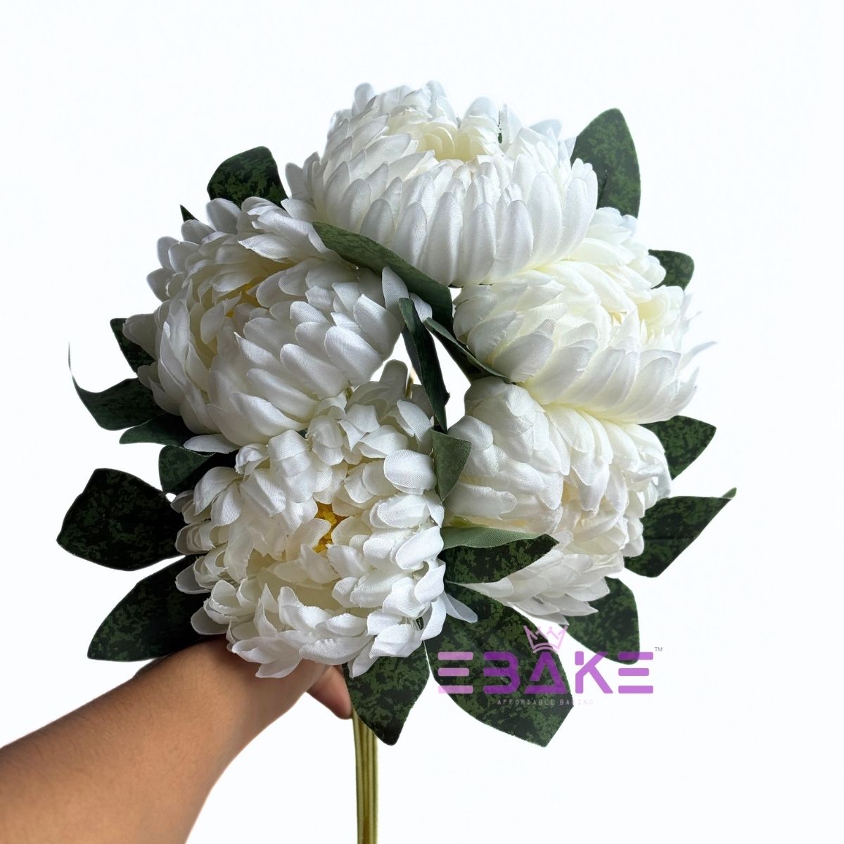 A1945 White Large Chrysanthemum Bunch With Fillers