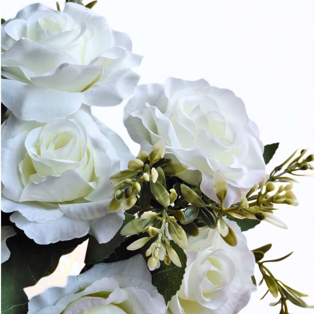 A2037 Rose Bunch With Fillers (White)