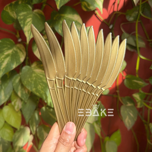Golden Plastic Knife (Set of 10)