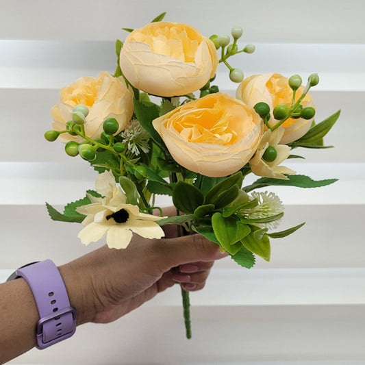 Light Yellow Peony Bunch With Fillers A630