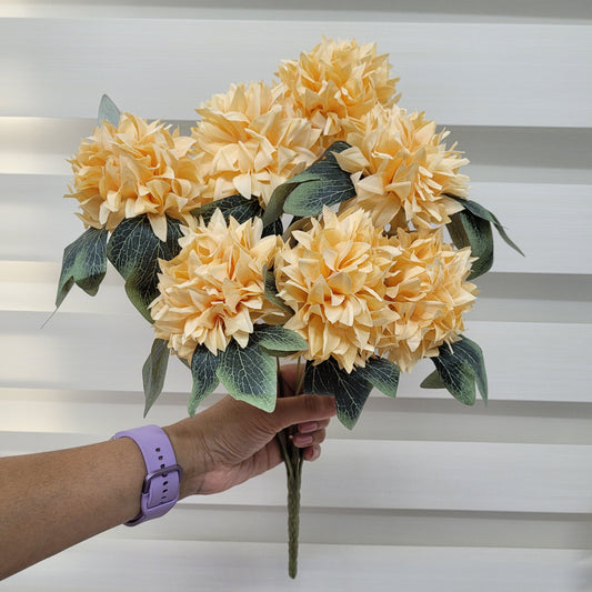 Premium Dahlia Bunch With Leaves A651 (7 Dahlias)