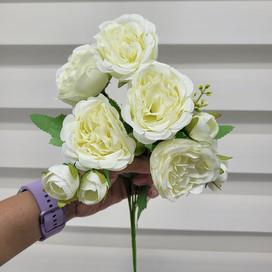 Mixed Size Peony Bunch With Fillers - White A685 (5 Medium Peonies & 4 Mini Peonies)
