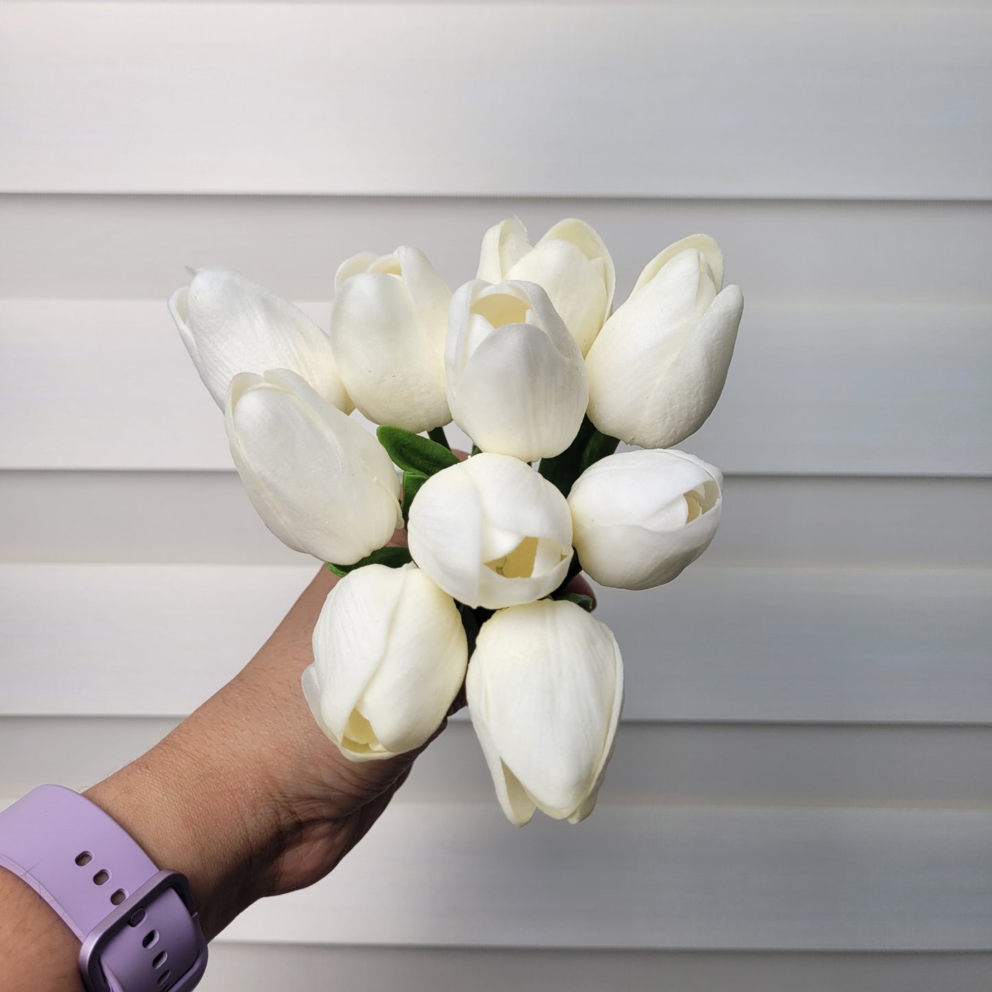 A938 White Tulips Bunch (10 Tulips)