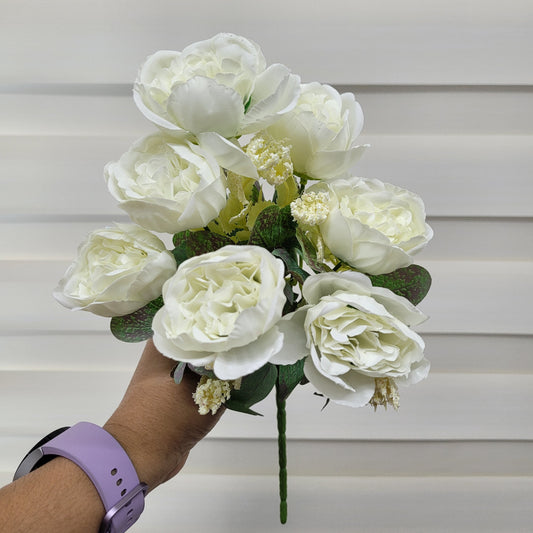 A969 Off White Rose Bunch With Fillers