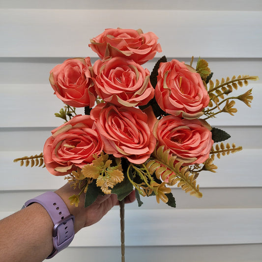 A992 Coral Rose Bunch With Fillers (7 Roses)