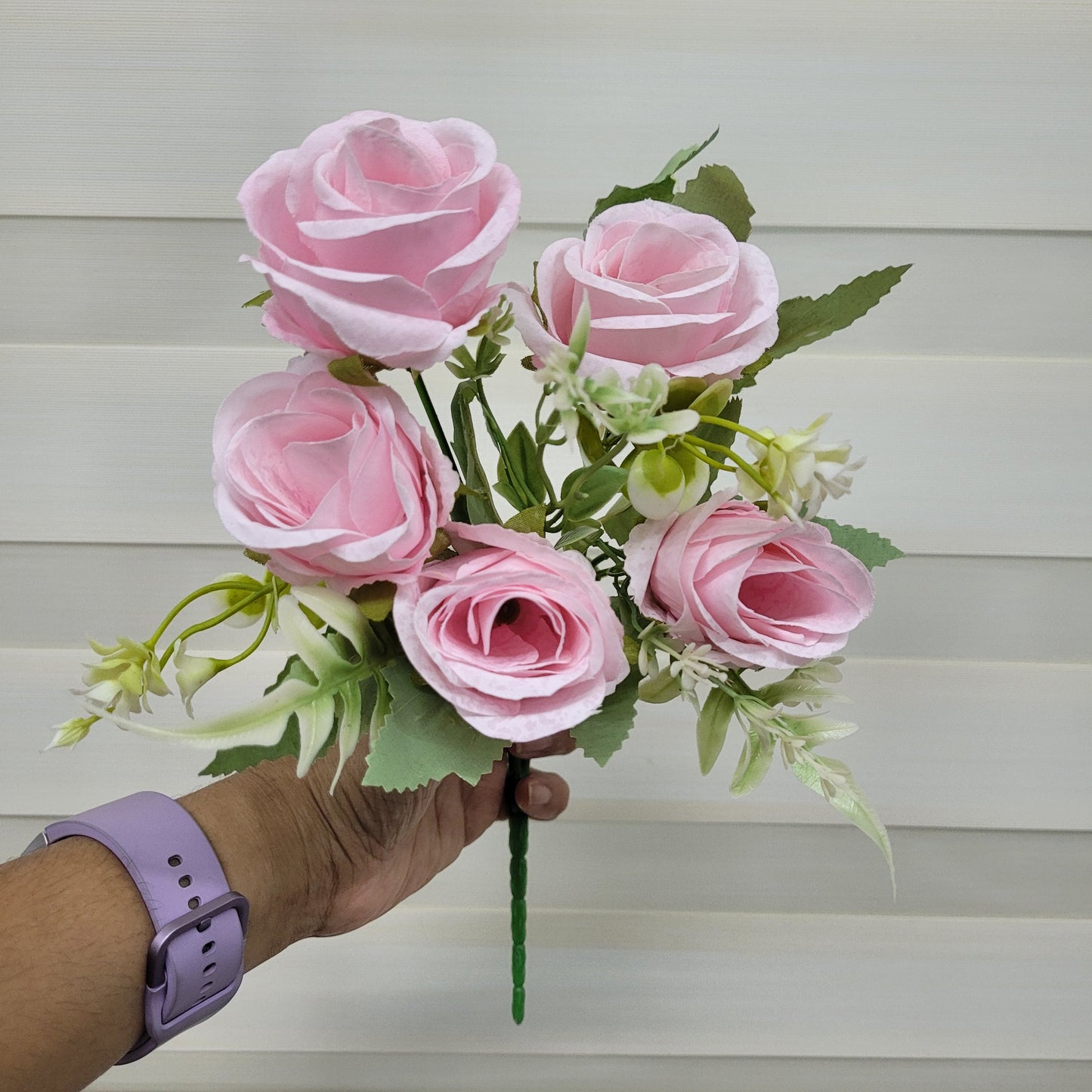 A1102 Pink Rose Bunch (5 Roses With Fillers)