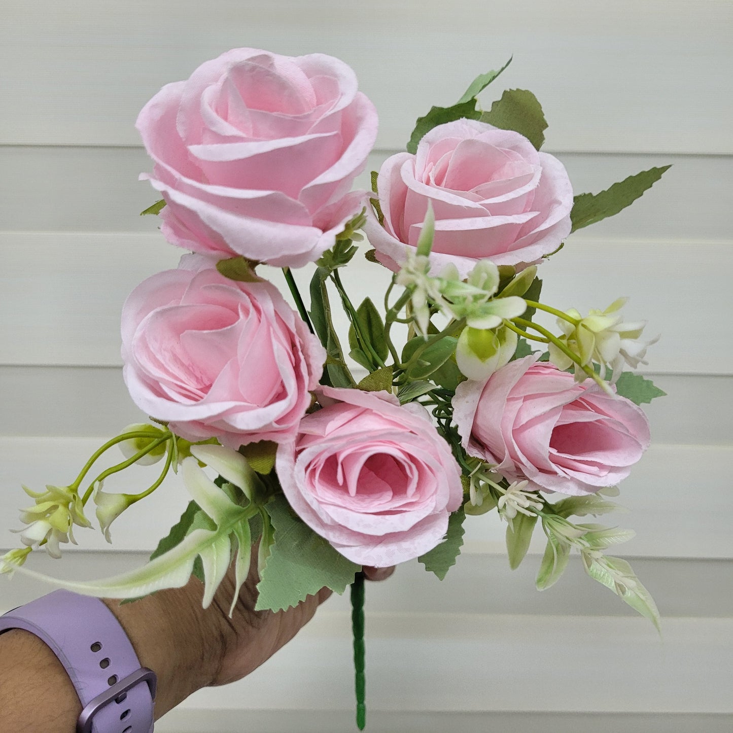 A1102 Pink Rose Bunch (5 Roses With Fillers)