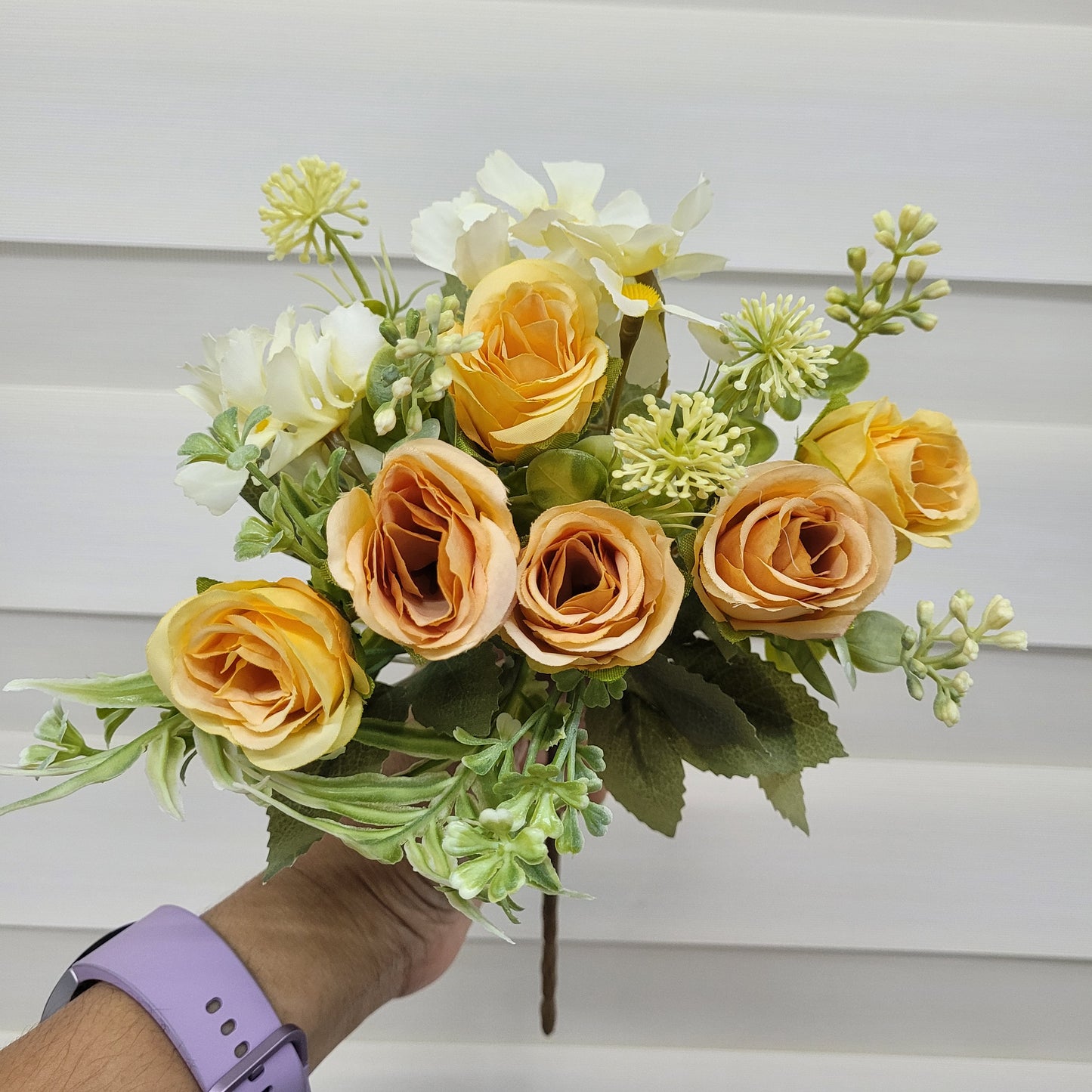 A1138 Small Rose Bunch Yellow(6 Roses With Fillers)