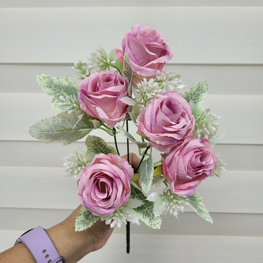 A1147 Pink Pearl Rose Bunch (5 Roses With Fillers)