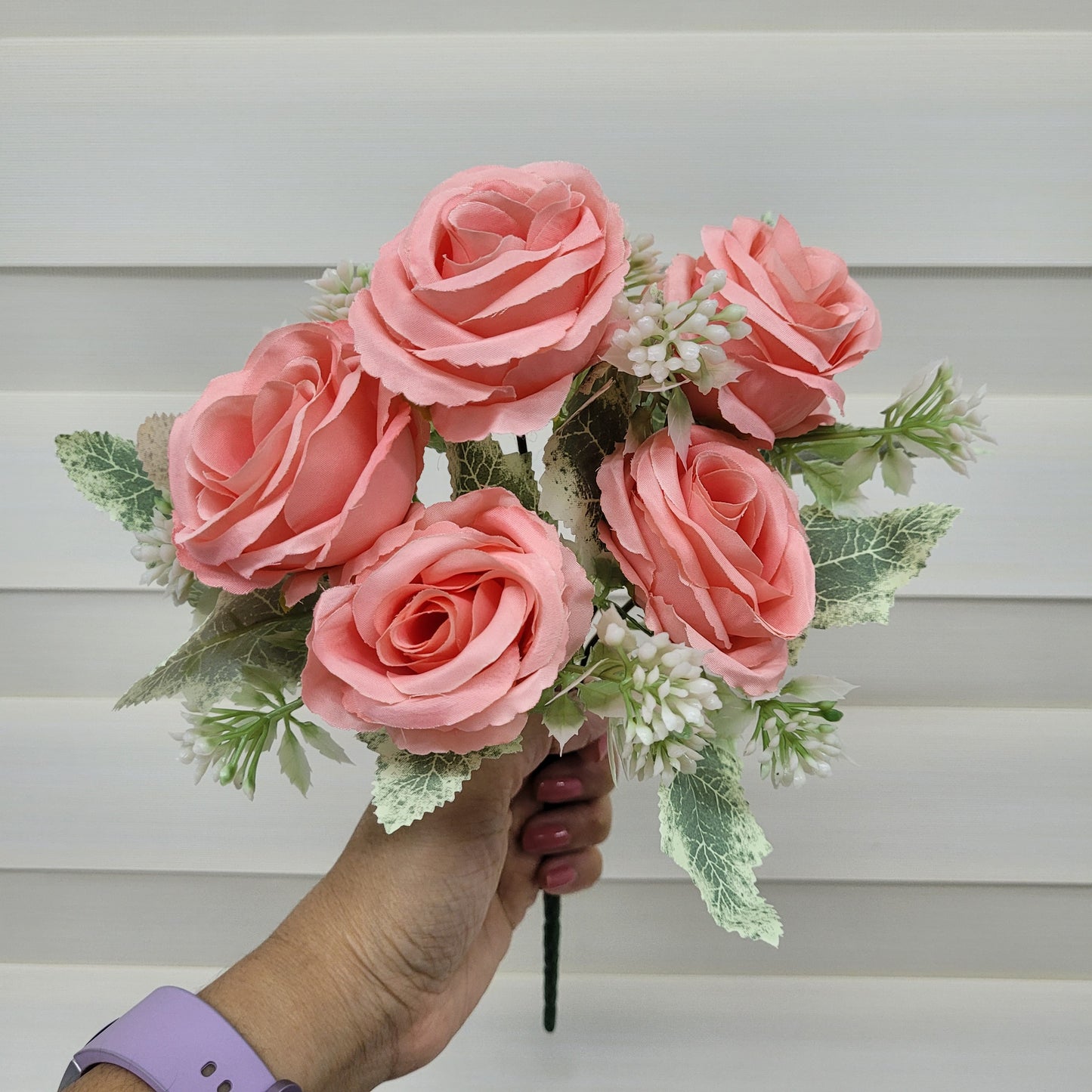 A1145 Coral Pink Rose Bunch (5 Roses With Fillers)