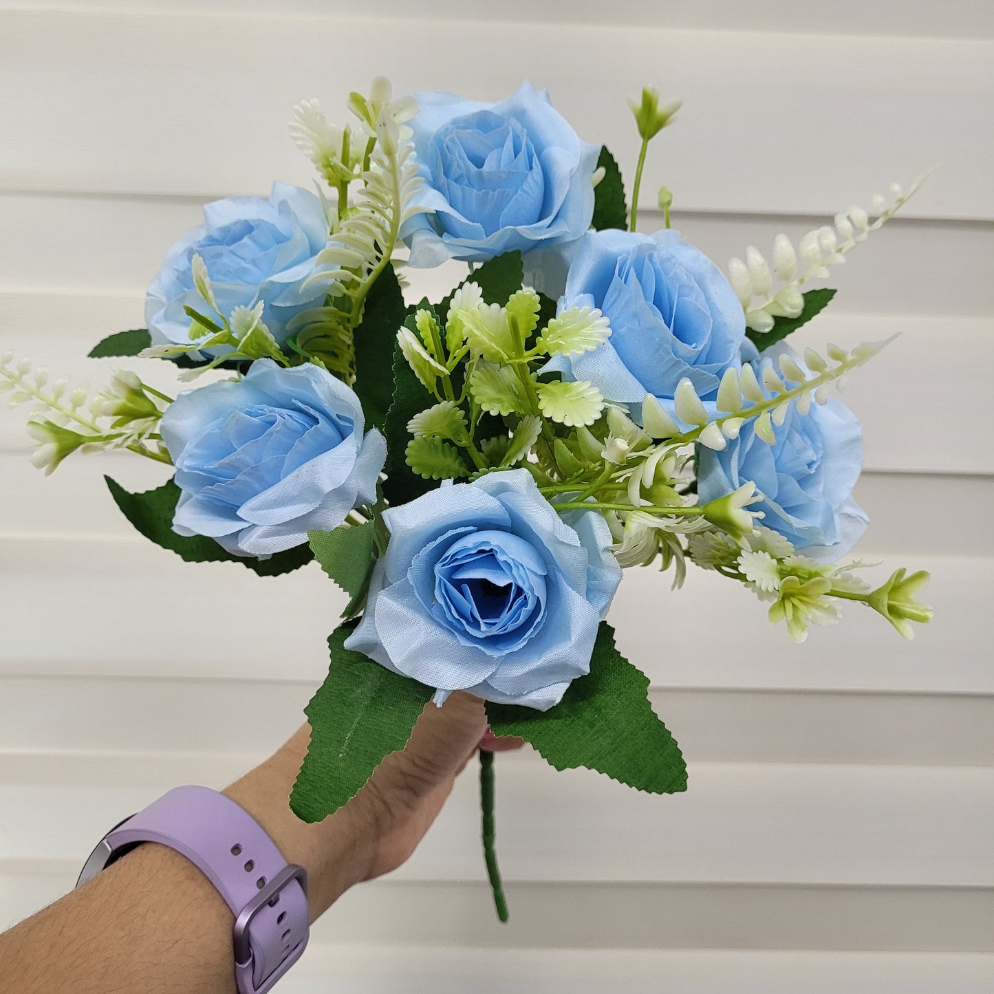 A1166 Blue Rose Bunch (6 Roses With Fillers)