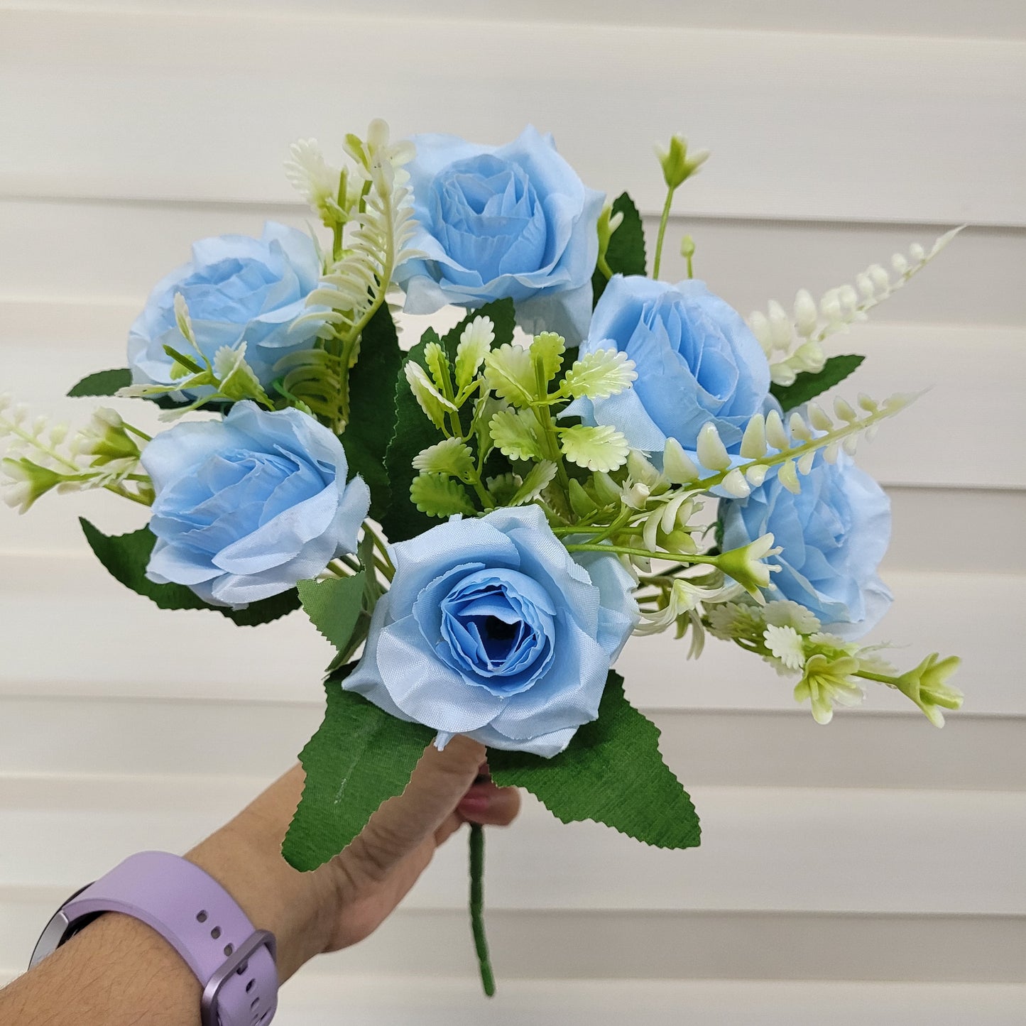 A1166 Blue Rose Bunch (6 Roses With Fillers)