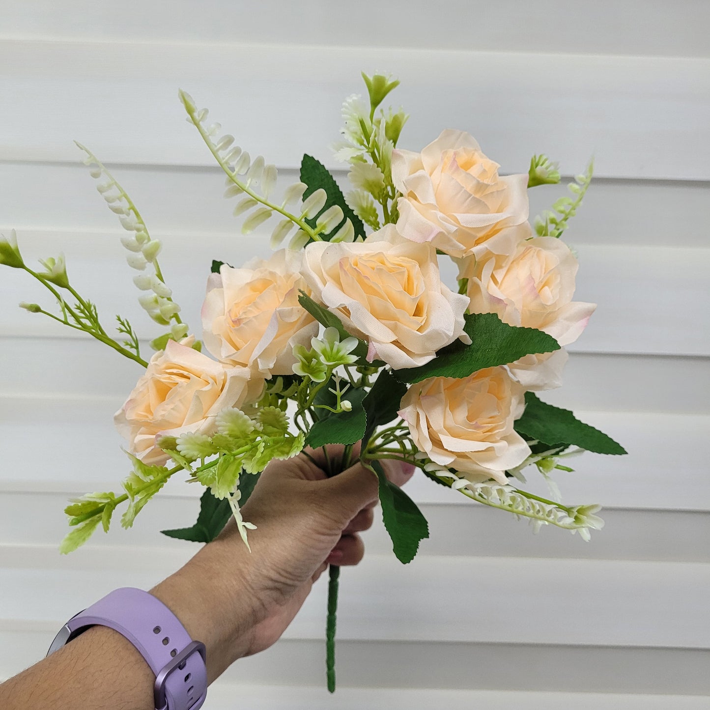 A1168 Peach Rose Bunch (6 Roses With Fillers)