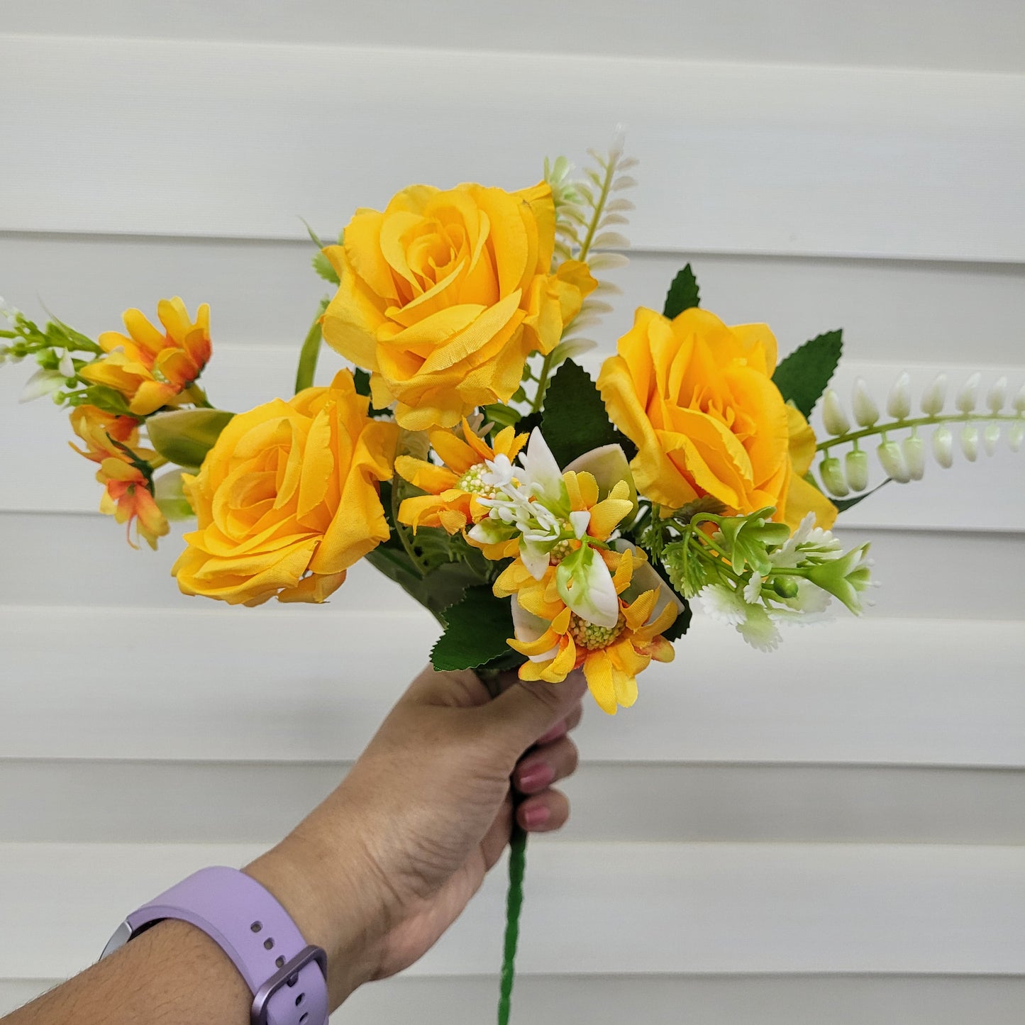 A1182 Yellow Rose Bunch (3 Roses With Fillers)