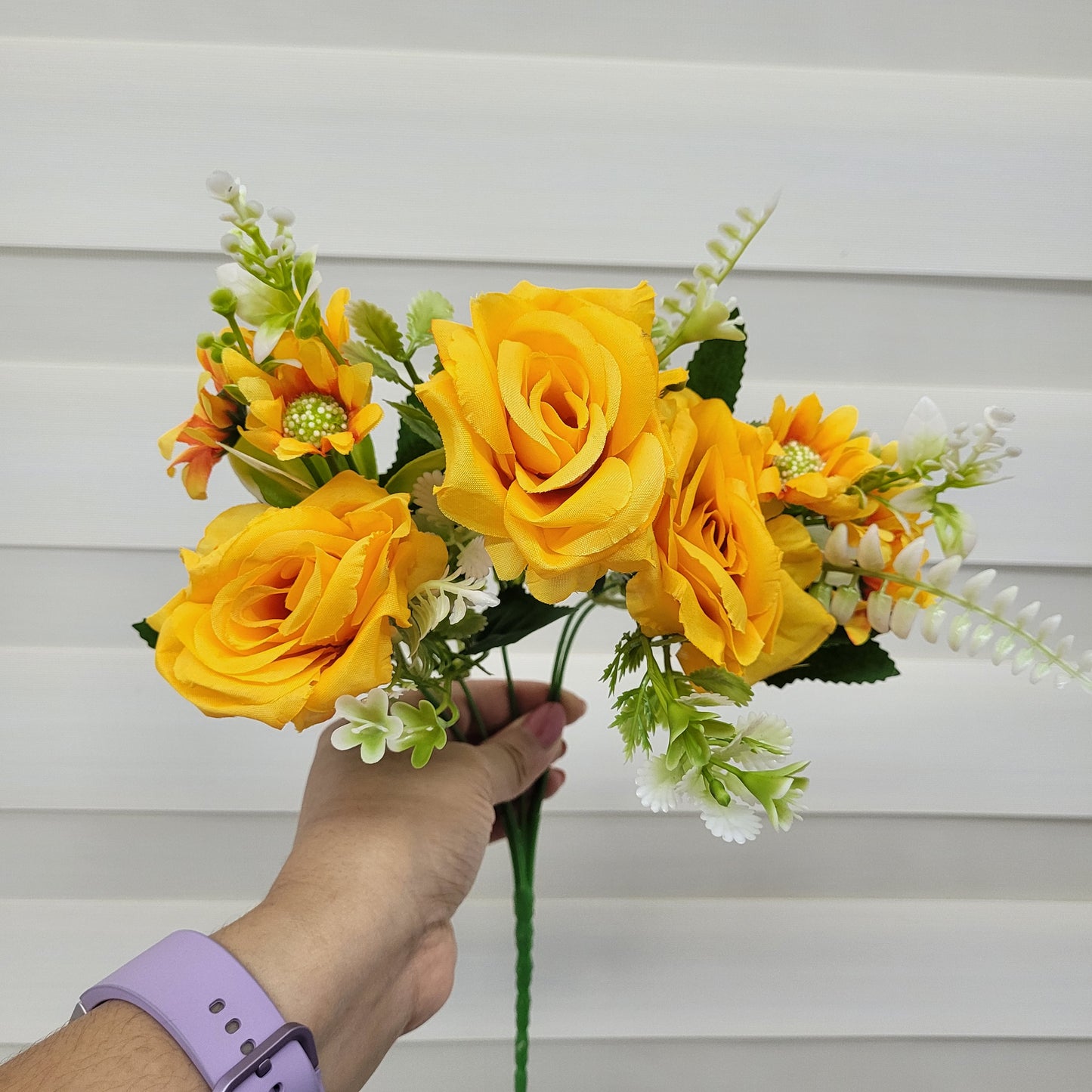 A1182 Yellow Rose Bunch (3 Roses With Fillers)