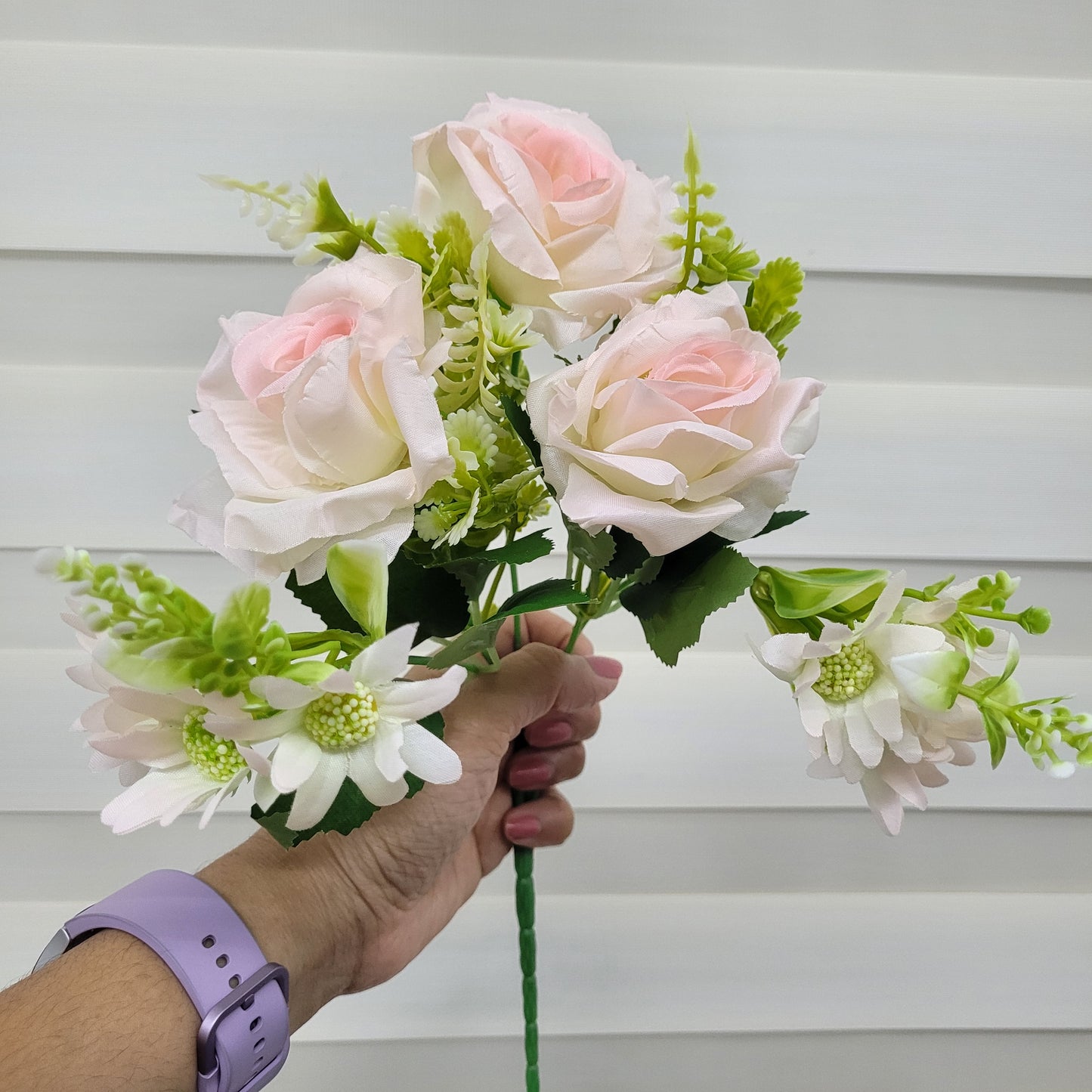 A1181 Pink Rose Bunch (3 Roses With Fillers)