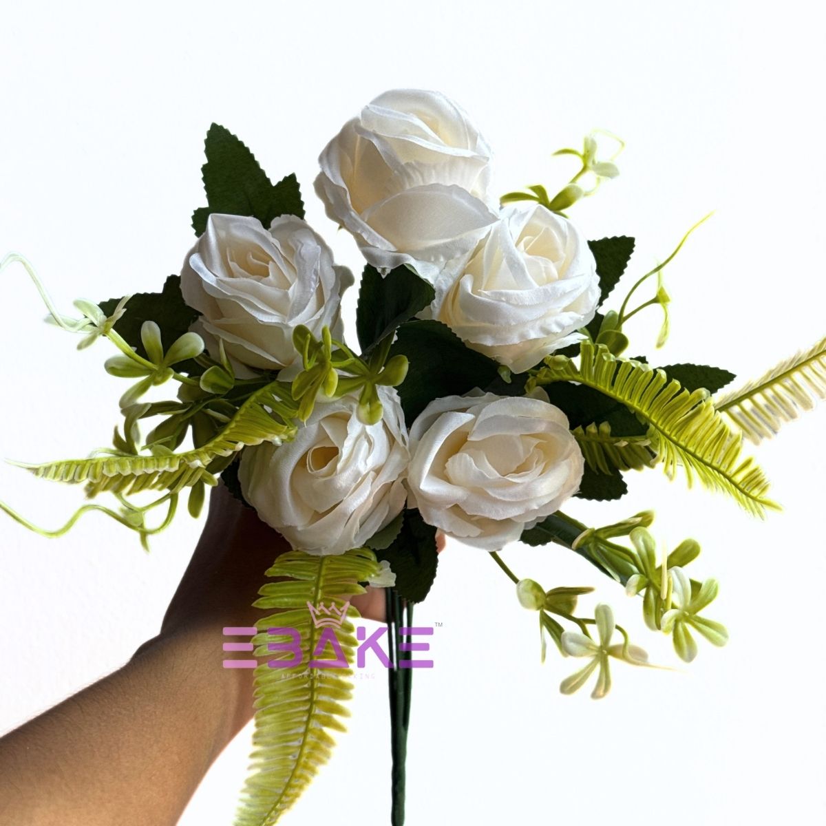 A1950 White Rose Bunch With Fillers ( 5 Roses & Fillers)