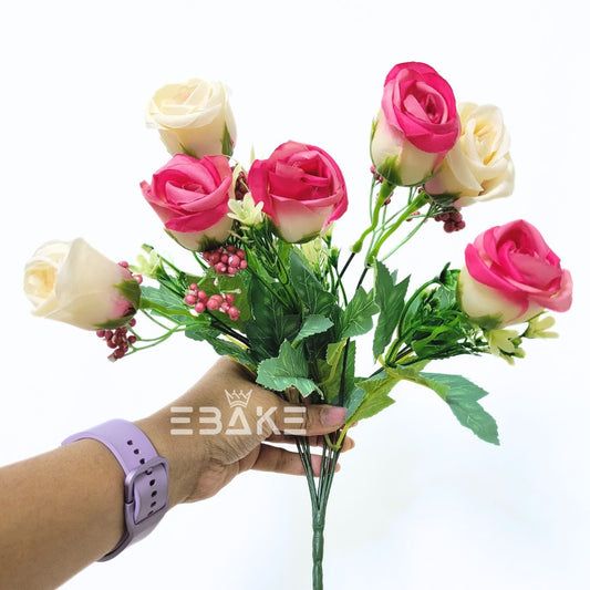 A1325 Bud Rose Bunch With Fillers (7 Bud Roses & Fillers)