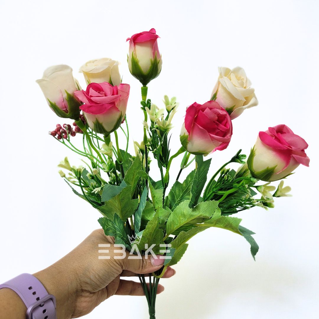 A1325 Bud Rose Bunch With Fillers (7 Bud Roses & Fillers)