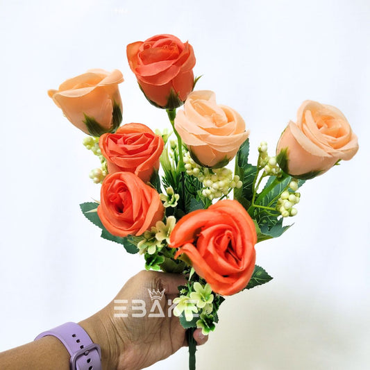 A1327 Bud Rose Bunch With Fillers (7 Bud Roses & Fillers)