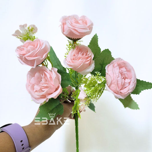 A1242 Blush Pink Rose Bunch With Fillers (5 Roses & Fillers)