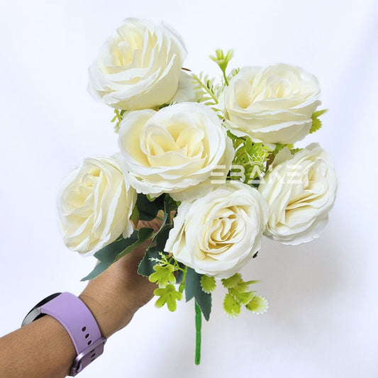 A1685 Off-White Rose Bunch With Fillers