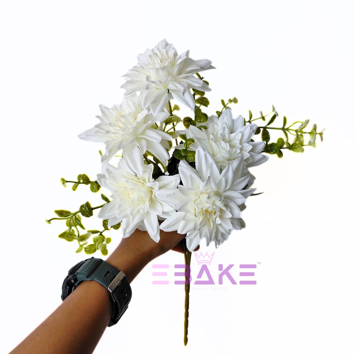 A1800 White Dahlia Bunch With Fillers