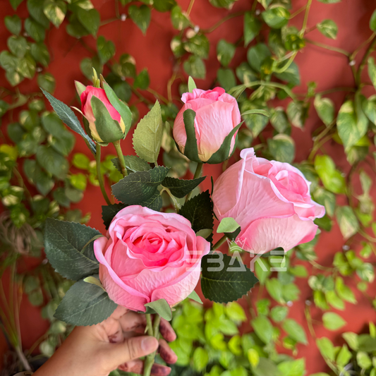 A1526 Premium Lifelike Rose Bunch