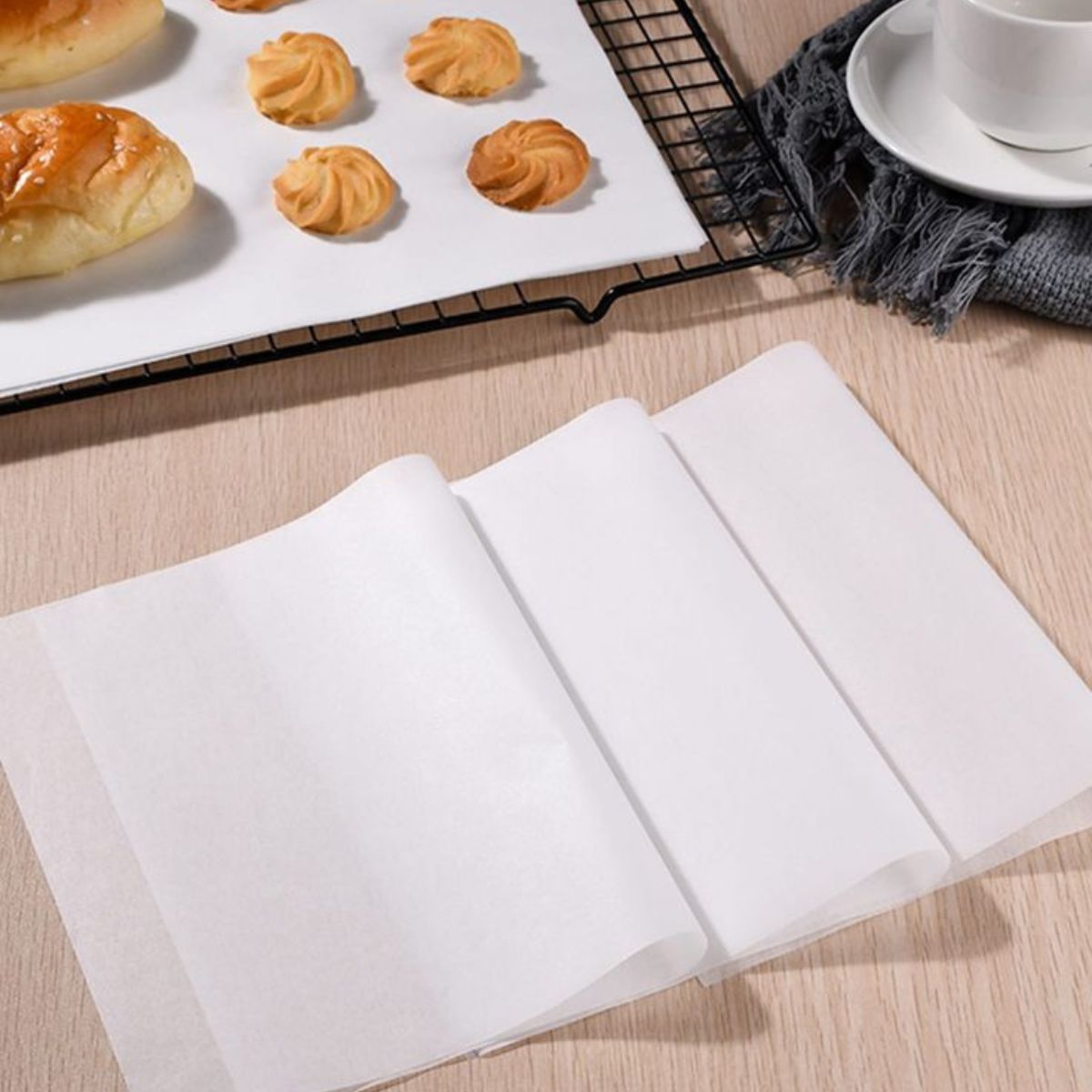 Non - Stick Baking Paper (10 mtr)