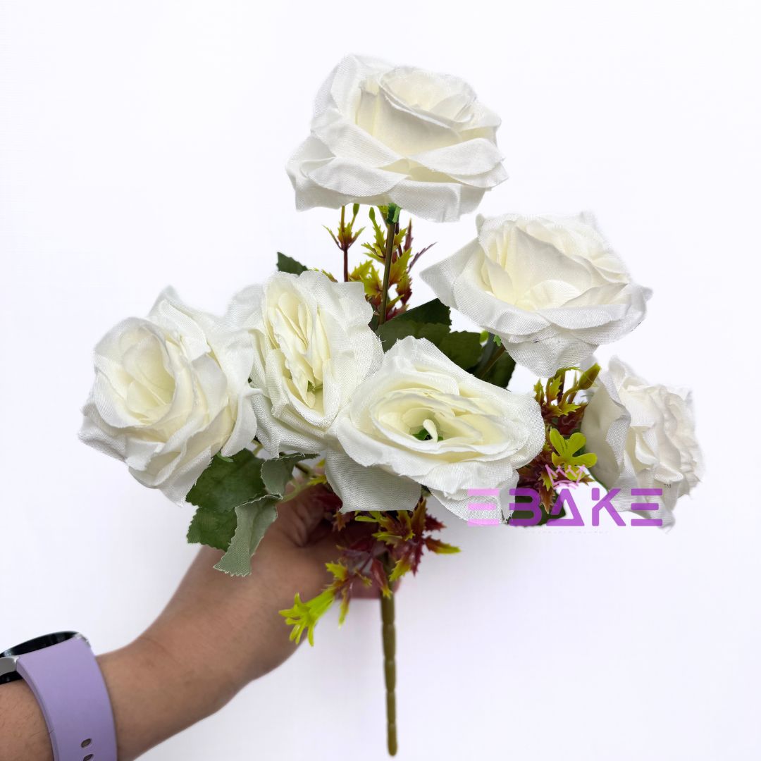 A1257 White Rose Bunch (6 Roses With Fillers)