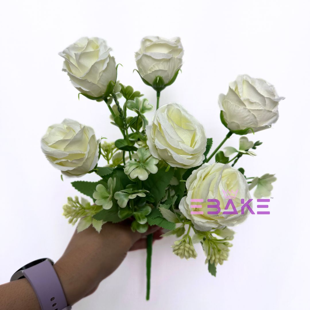 A1264 White Rose Bunch (6 Roses With Fillers)