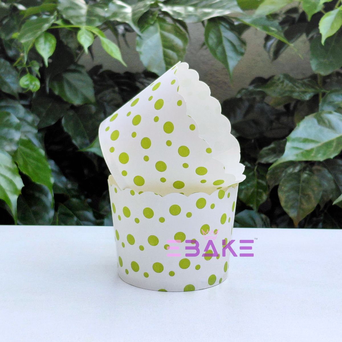 Polka Dot Printed Paper Muffin Cup- Set Of 50 Pieces Medium (Green)