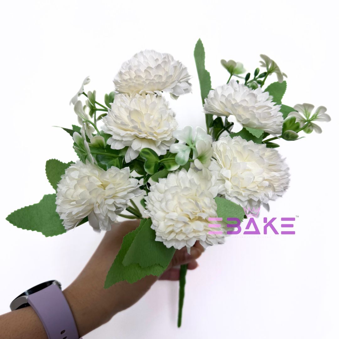 A1269 White Dahlia Bunch (6 Dahlias With Fillers)