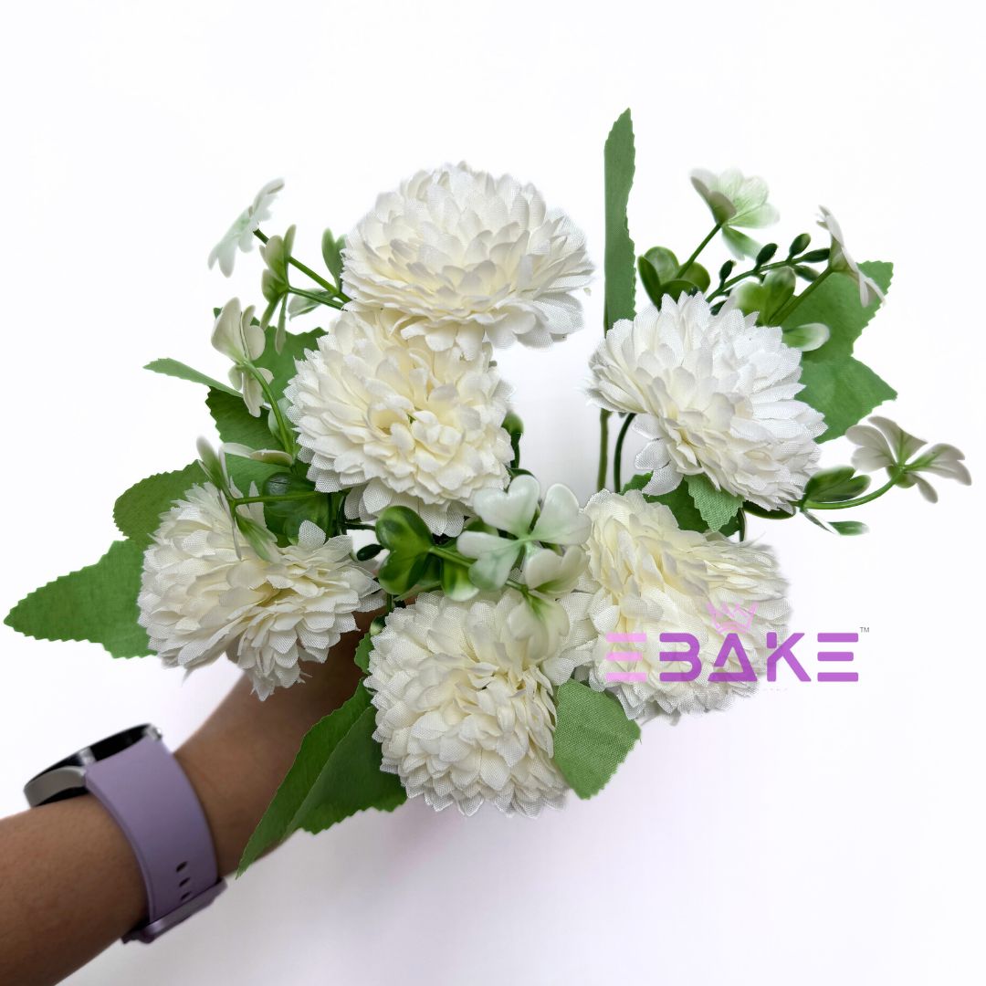 A1269 White Dahlia Bunch (6 Dahlias With Fillers)