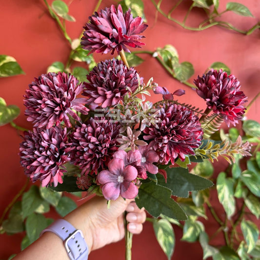 A1225 Burgundy Dahlia Bunch With Fillers (7 Dahlias With Fillers)