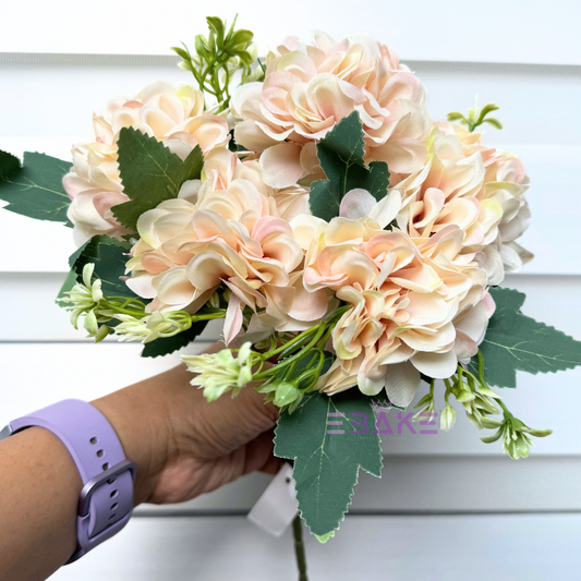 Small Hydrangea Bunch With Fillers A874