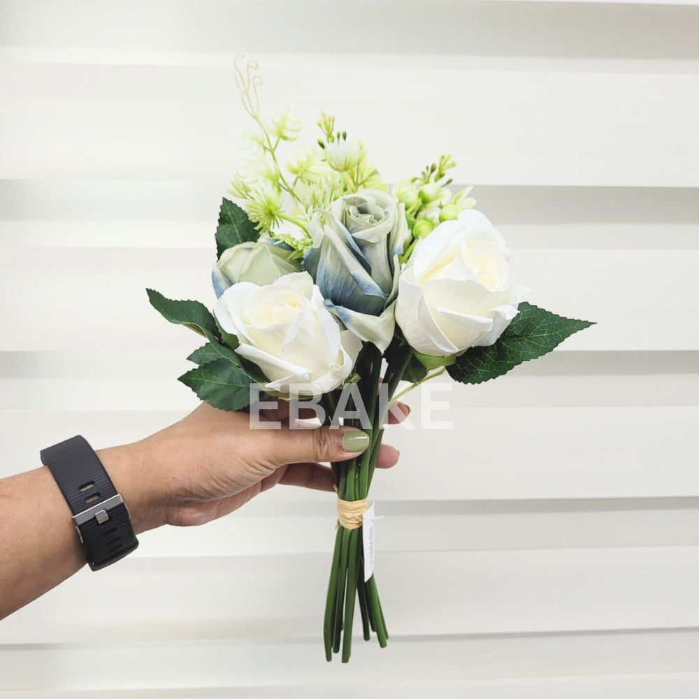 Rose Bunch White Mix - A343-A (5 Roses & Fillers)