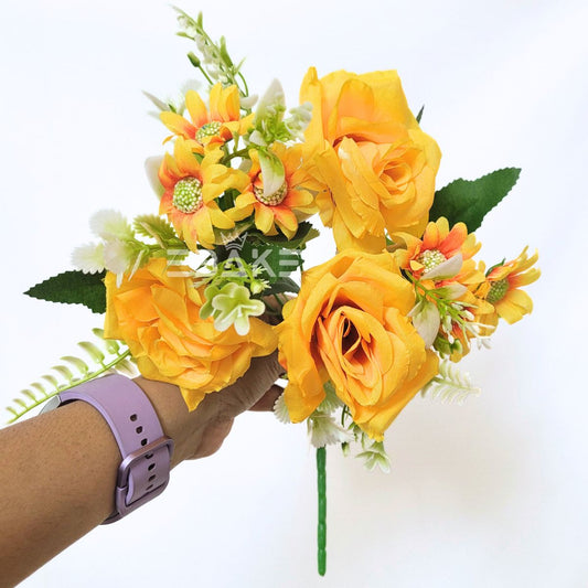 A1570 Yellow Rose Bunch (3 Roses With Fillers)