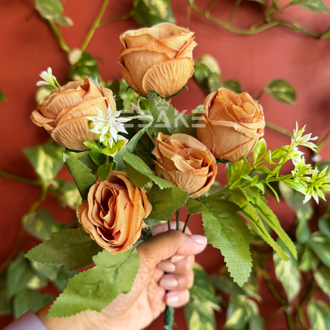 A1219 Light Brown Rose Bunch (5 Roses With Fillers)