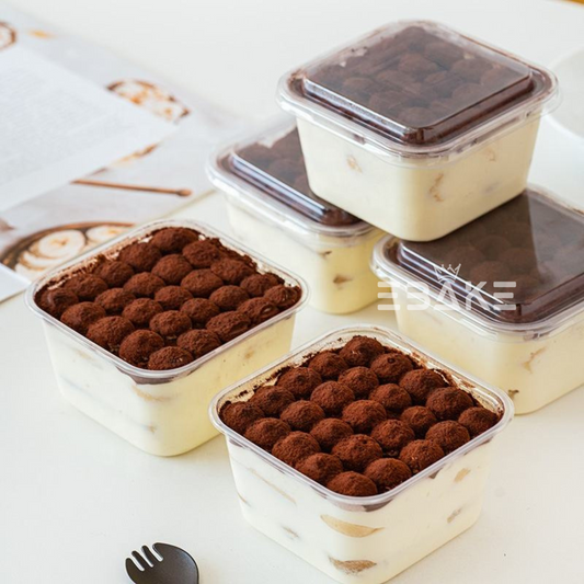 Square PET Plastic Disposable Clear Container With Lid For Desserts